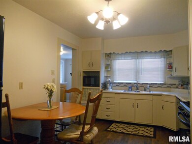 240 N Chestnut St, Good Hope, IL 61438 - photo 4