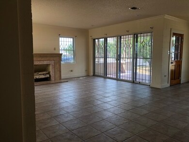 1217 Cedar Ave, Laredo, TX 78040 - photo 4