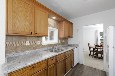 1008 67th St, Windsor Heights, IA 50324 - photo 4