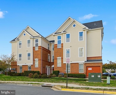23297 Southdown Manor Terrace unit 105, Ashburn, VA 20148 - photo 5