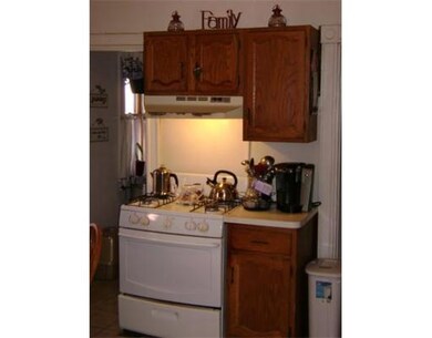 11 Albion St, Somerville, MA 02143 - photo 2