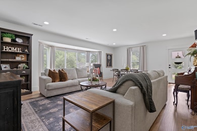 508 Martin St, Scottsboro, AL 35768 - photo 6