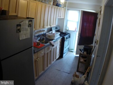 4463 Eldone Rd, Baltimore, MD 21229 - photo 3