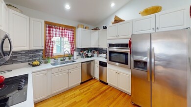25 Park Square, Swampscott, MA 01907 - photo 6