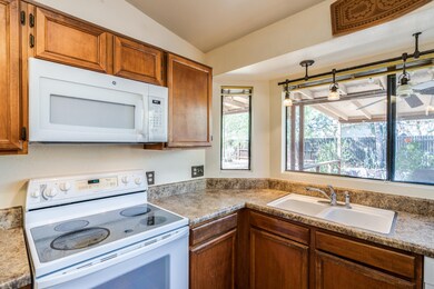 5821 N Edenbrook Ln, Tucson, AZ 85741 - photo 7