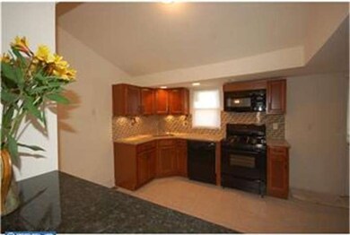 112 S Line St, Lansdale, PA 19446 - photo 6