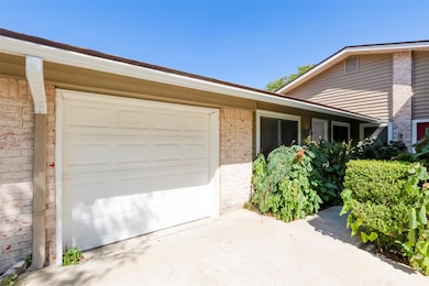 1204 Woodfield Dr unit B, Austin, TX 78758 - photo 2