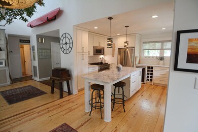33_42nd_kitchen_05