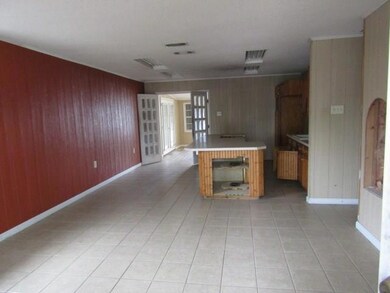 2732 Russell Dr, Marrero, LA 70072 - photo 2