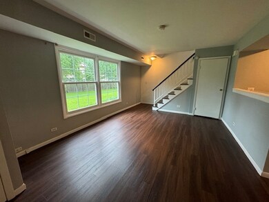 1401 N Glen Cir unit B, Aurora, IL 60506 - photo 3