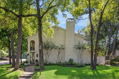 1 Twin Circle Dr, Houston, TX 77042 - photo 3