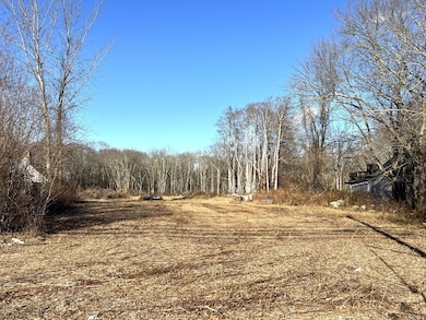 1261 Grand Army of the Republic Hwy, Swansea, MA 02777 - photo 2