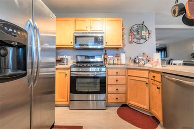 1128 Outer Dr, Schenectady, NY 12303 - photo 6