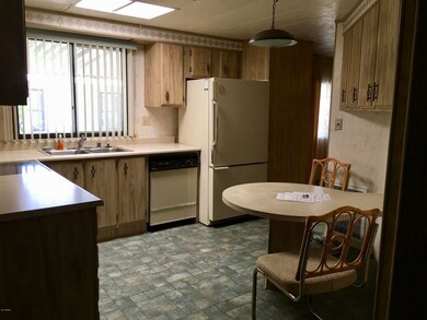 Eat-in Kitchen