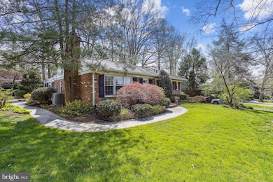 7310 Pinecastle Rd, Falls Church, VA 22043 - photo 2