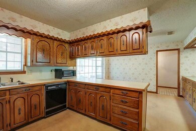 11 Timberwilde St, Texarkana, TX 75503 - photo 6