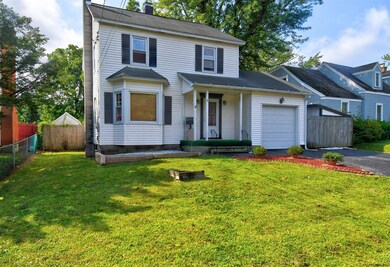 8 Hampton Ave, Rensselaer, NY 12144 - photo 3