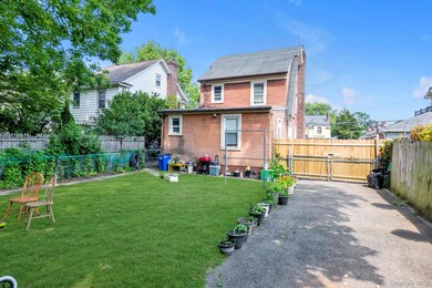 4360 Auburndale Ln, Flushing, NY 11358 - photo 2