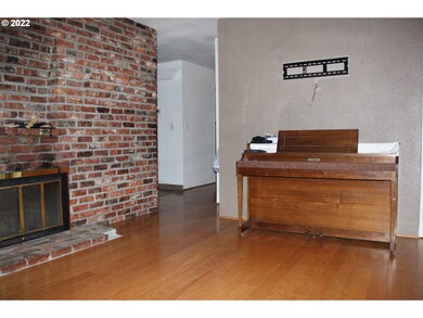 710 E View Dr, Hermiston, OR 97838 - photo 4