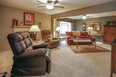 2101MarkAve-MLS-3