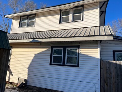 910 2nd St, Deer Creek, OK 74636 - photo 4