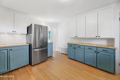 49 Pine St, Great Barrington, MA 01230 - photo 5