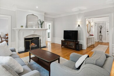 2910 N Pine Grove Ave unit 1, Chicago, IL 60657 - photo 6