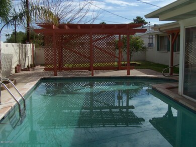 Large Diving Pool