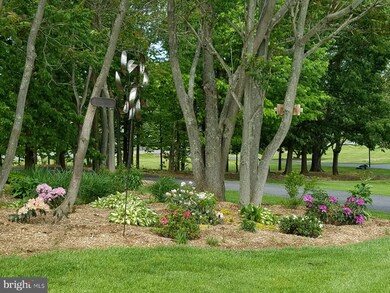 284 Quaint Swan Dale Dr, Martinsburg, WV 25404 - photo 2