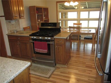 1556 Master St, North Tonawanda, NY 14120 - photo 3