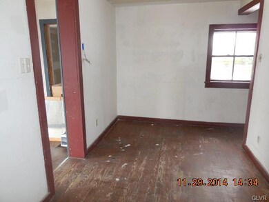 314 S 2nd St, Emmaus, PA 18049 - photo 4