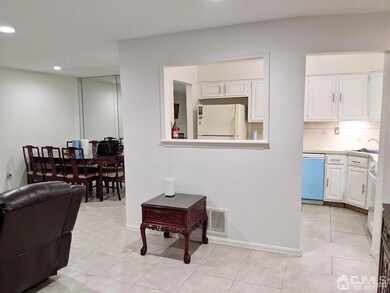 303 Michaels Ct, Woodbridge, NJ 07095 - photo 2
