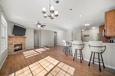 9227 S 51st St unit 204, Franklin, WI 53132 - photo 2