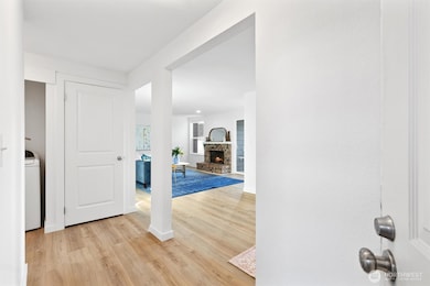 820 E Cady Rd unit G205, Everett, WA 98203 - photo 2