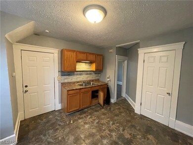 13409 Harvard Ave unit UP, Cleveland, OH 44105 - photo 2