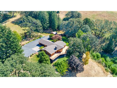 10601 SW Youngberg Hill Rd, McMinnville, OR 97128 - photo 2