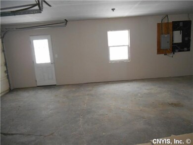Parking Lot/Garage