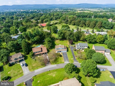 8128 Claiborne Dr, Frederick, MD 21702 - photo 4