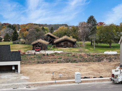 1516 Dahlia Dr, Stoughton, WI 53589 - photo 2