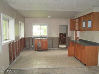 358_N_West_St_%285%29kitchen_37986719 (2