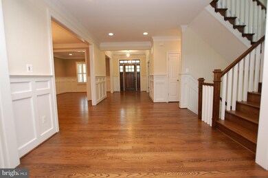 2108 Reynolds St, Falls Church, VA 22043 - photo 2