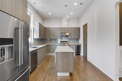 2225 St Thomas St unit 2225, New Orleans, LA 70130 - photo 4