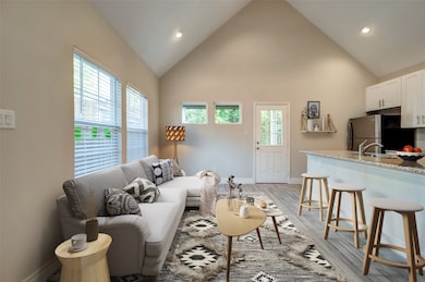 1213 Armstead St unit A, Houston, TX 77009 - photo 4