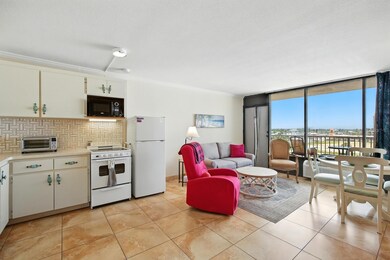 Kitchen/Living