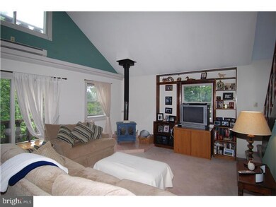 482 White Oak Ln, Leesport, PA 19533 - photo 2