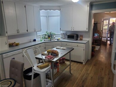 327 Northwood Dr, Asheboro, NC 27203 - photo 2