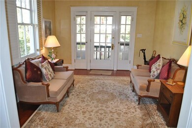 Cheerful rooms with lots of natural daylight greet