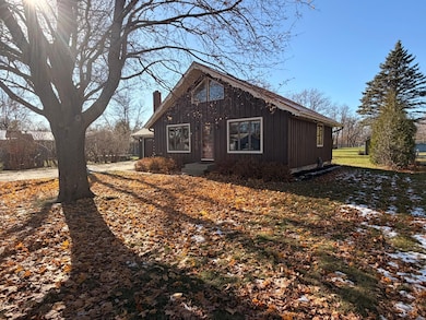 2450 Douglas St, Windom, MN 56101 - photo 2