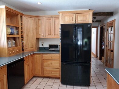 10 Waverly St, Franklin, NH 03235 - photo 2