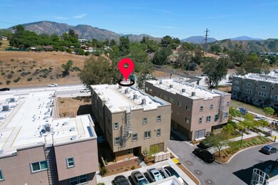 12734 N Watt Ln unit B, Sylmar, CA 91342 - photo 6